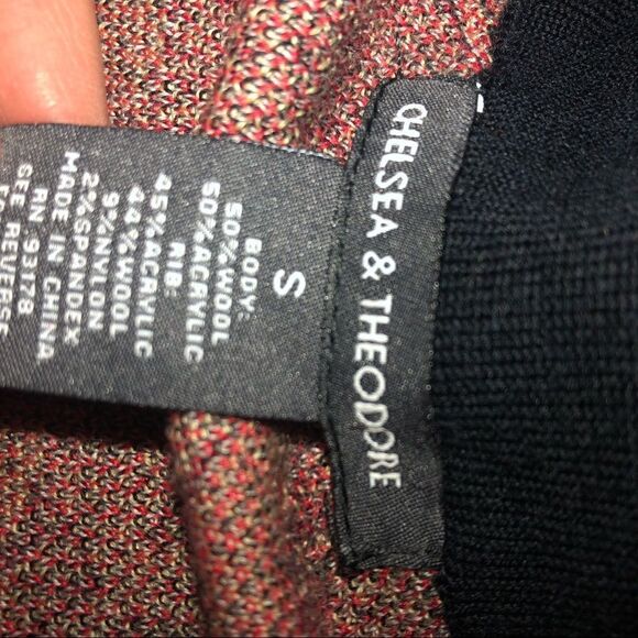 Chelsea and Theodore cardigan - Picture 2 of 4